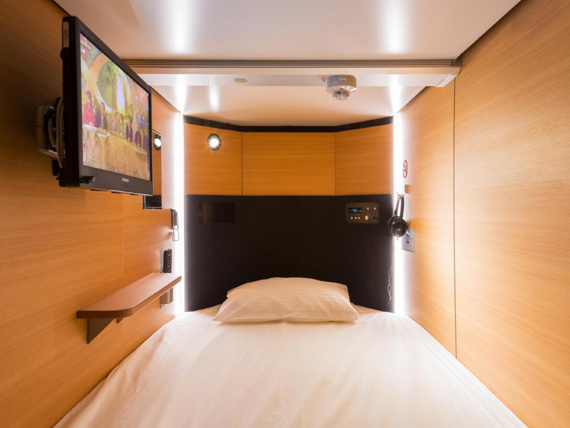 Hotel a capsule Sauna & Capsule Rumor Plaza